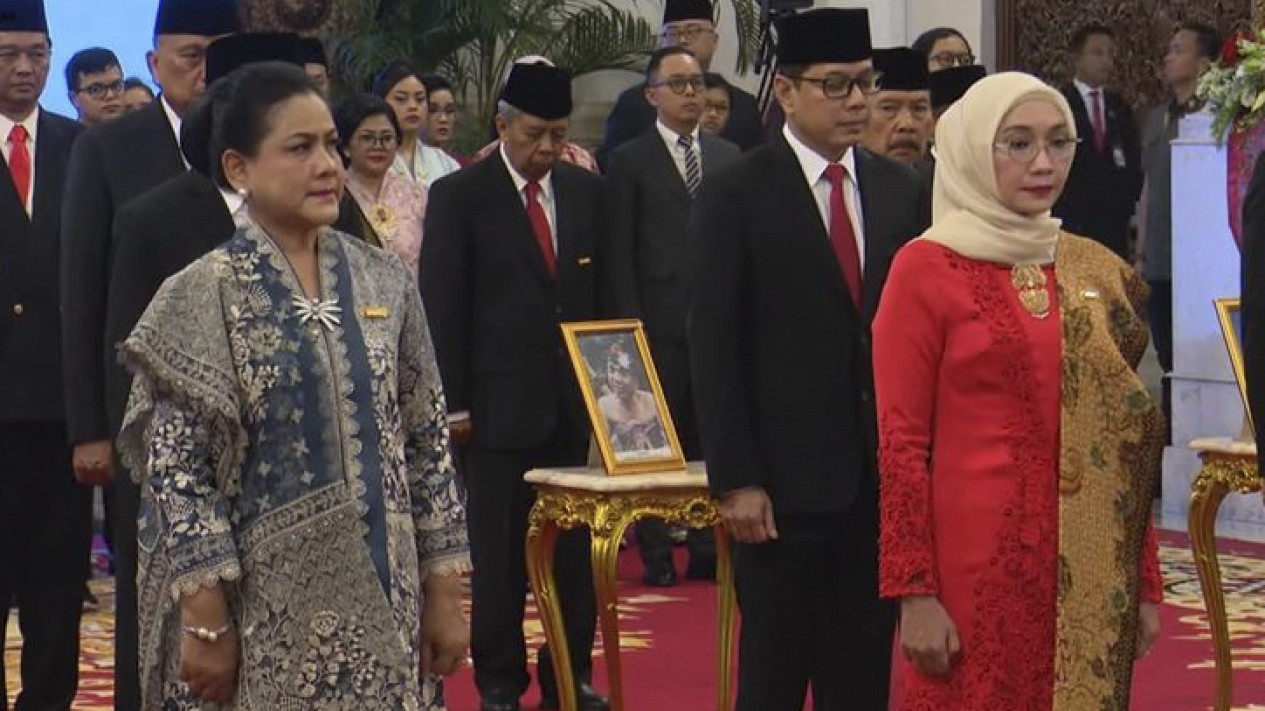 Jokowi Anugerahkan 18 Tokoh Tanda Kehormatan, Ada Ibu Iriana