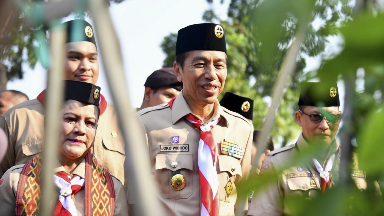 Presiden Jokowi Dan Ibu Iriana Tinjau Raimuna Nasional XII - Vlix.id