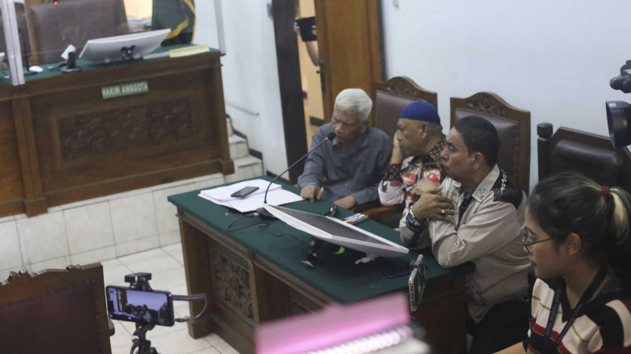 Tidak Hadir, Sidang Perdata Rocky Gerung Ditunda