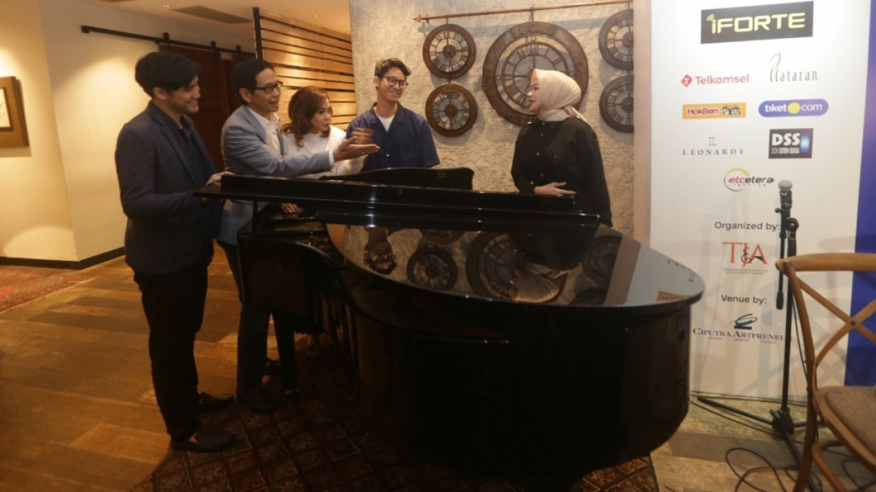 Jelang A Family Symphony