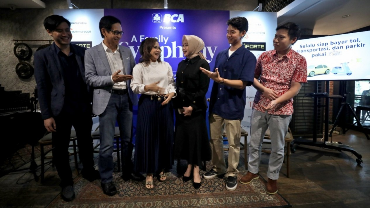 Jelang A Family Symphony