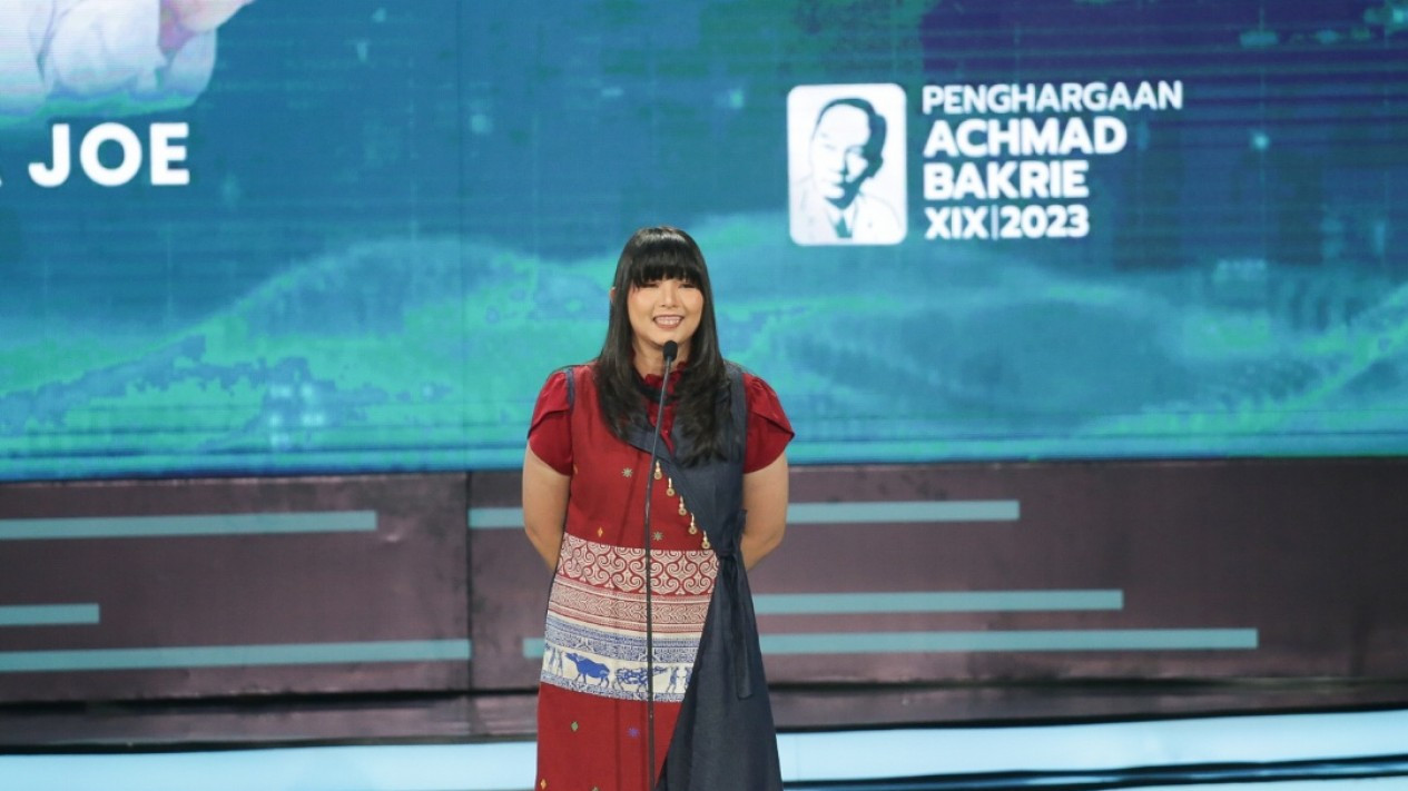 Carina Joe Penerima Penghargaan Achmad Bakrie Bidang Sains