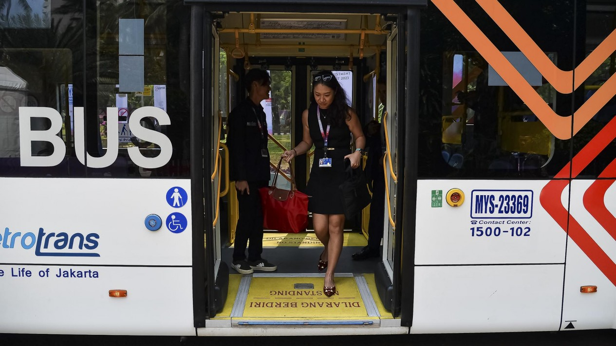 Melihat Bus Listrik Operasional KTT ASEAN 2023 BYD VKTR