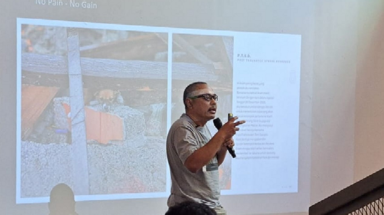 Peluncuran Buku Photo Jurnalistik UNBREAKABLE