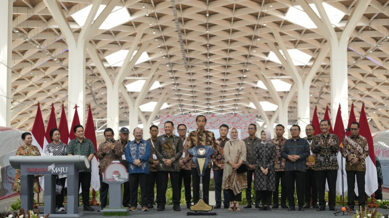 Presiden Jokowi Resmikan Kereta Cepat Whoosh