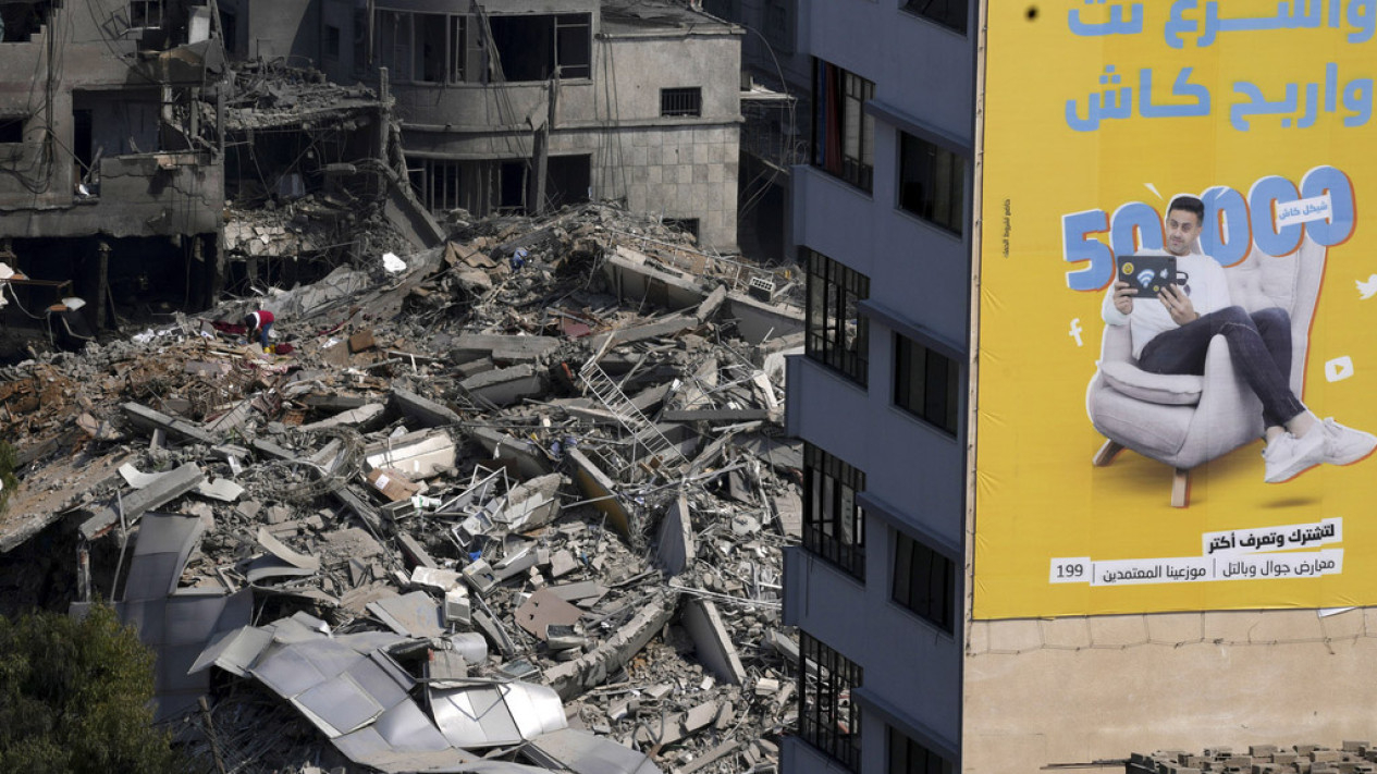 Pemukiman Palestina Hancur Akibat Serangan Udara Israel