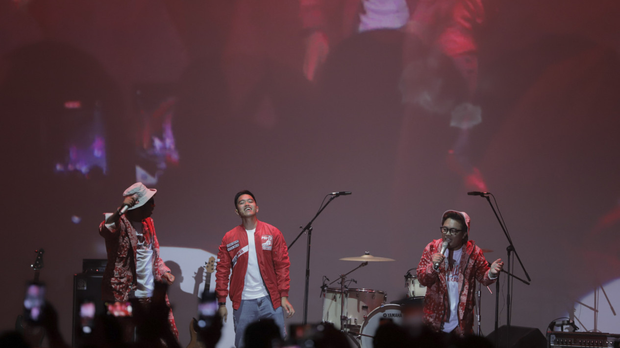 Konser Pilpres Santuy Ojo Rungkad PSI