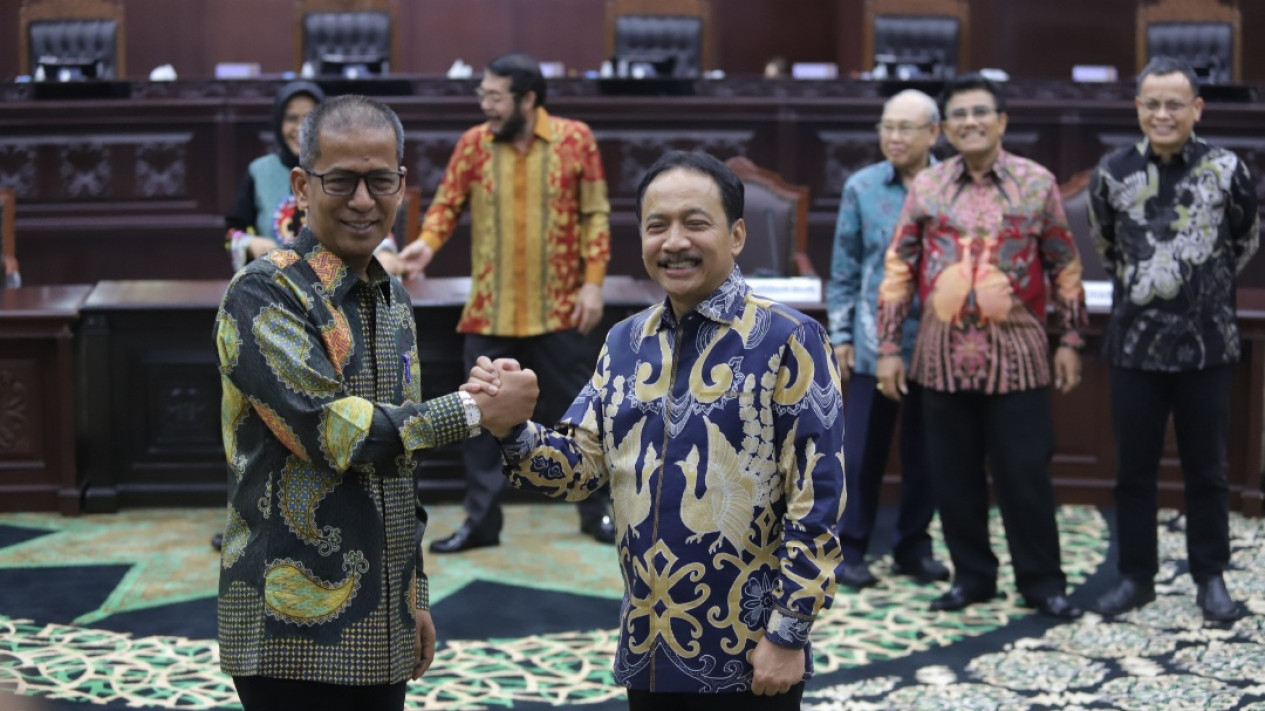 Hakim MK Suhartoyo Jadi Ketua MK Gantikan Anwar Usman - Vlix.id