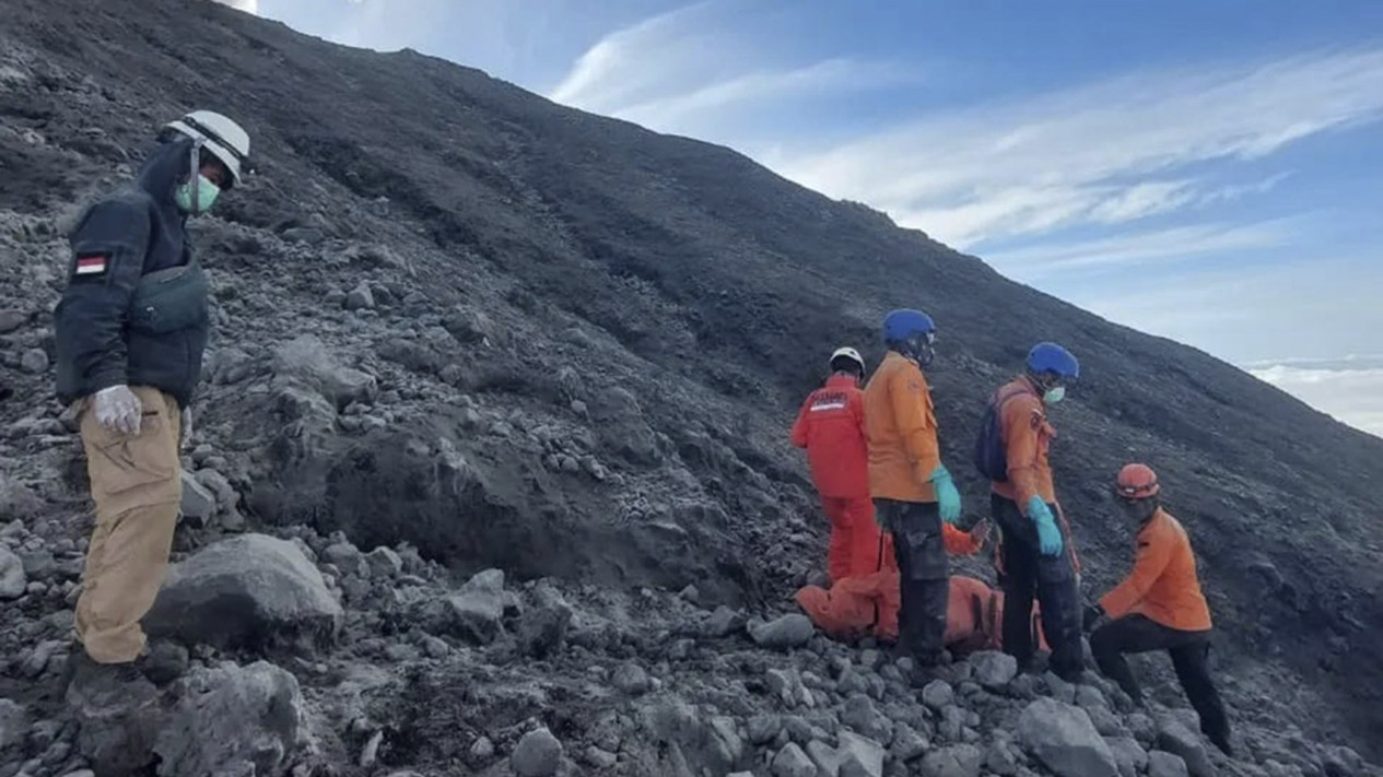 Pencarian dan Evakuasi Korbang Letusan Gunung Marapi