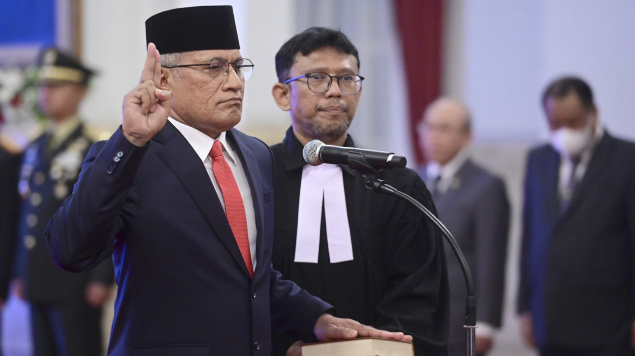 Presiden Jokowi Lantik Marthinus Hukom Sebagai Kepala BNN