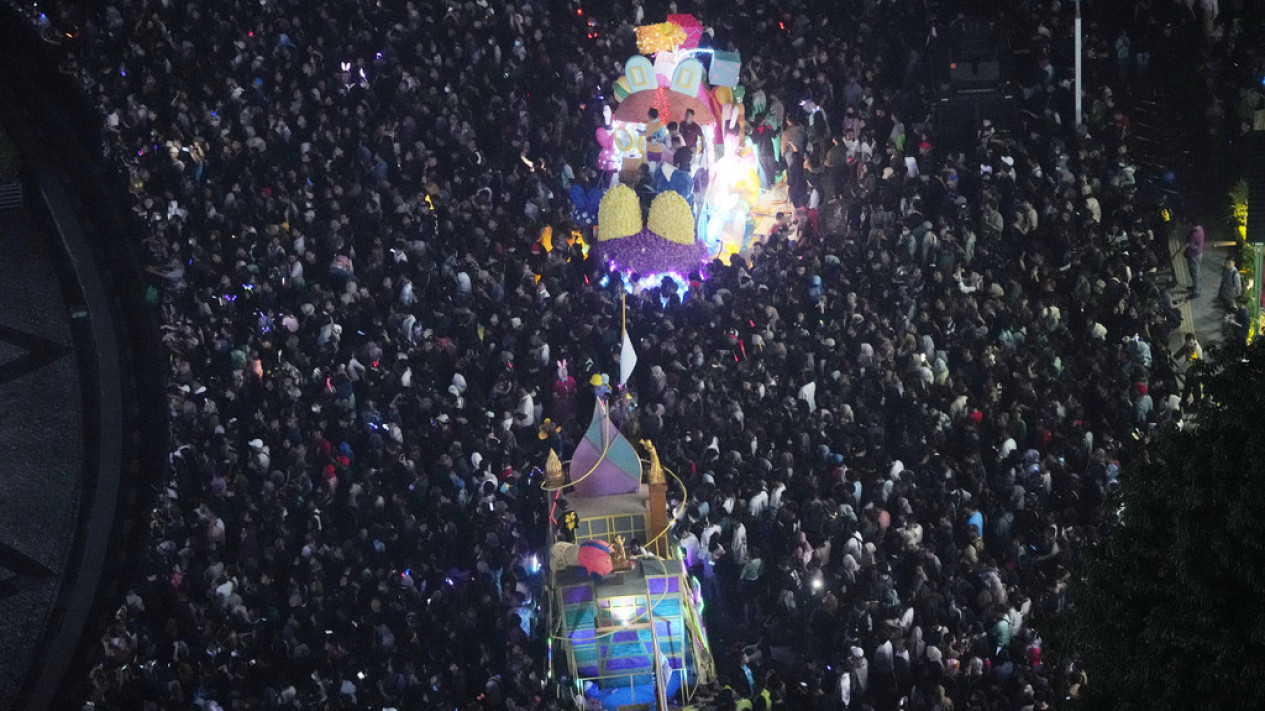 Pesta Kembang Api Perayaan Tahun Baru di Bundaran HI