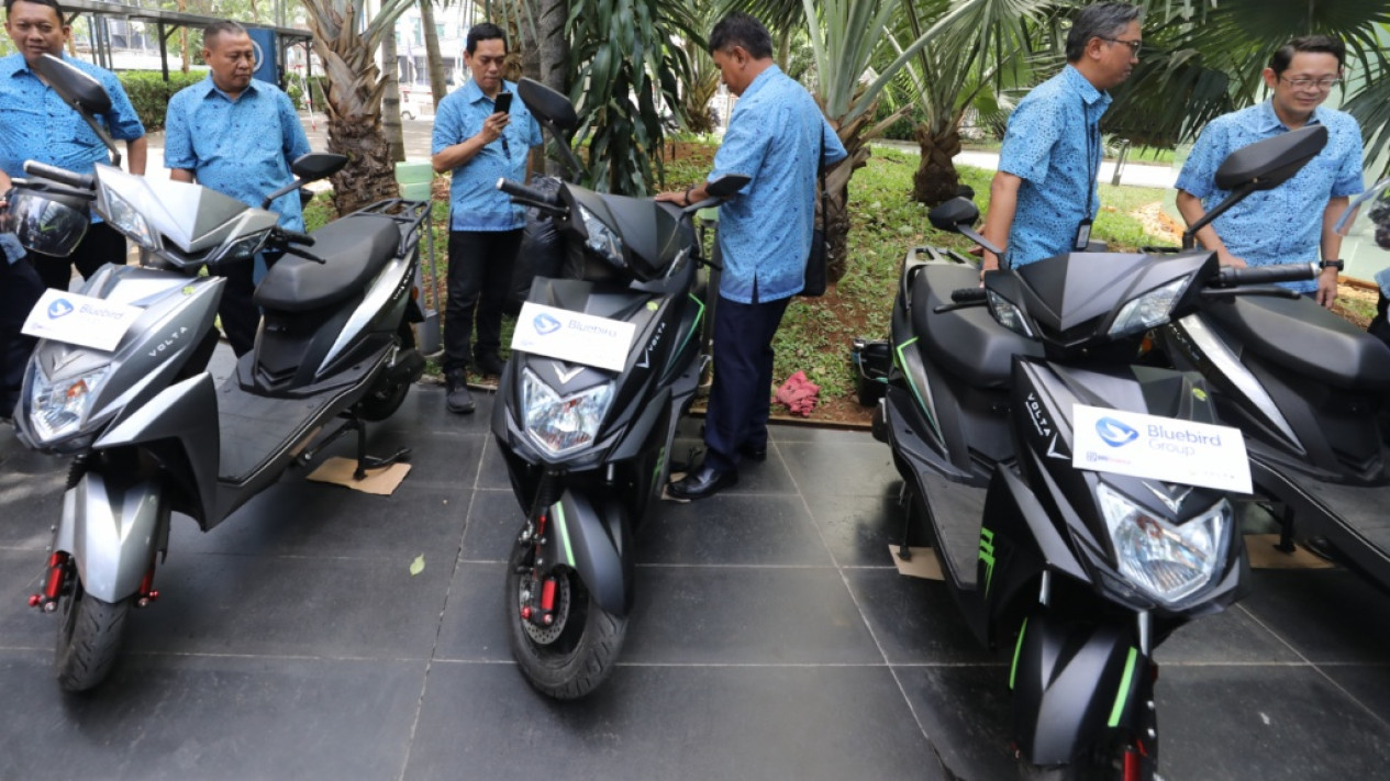 Program Motor Listrik Untuk Pengemudi Bluebird