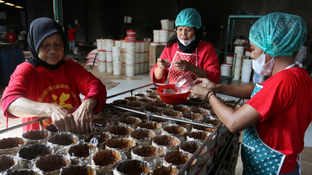 Menengok Dapur Makanan Khas Hari Imlek