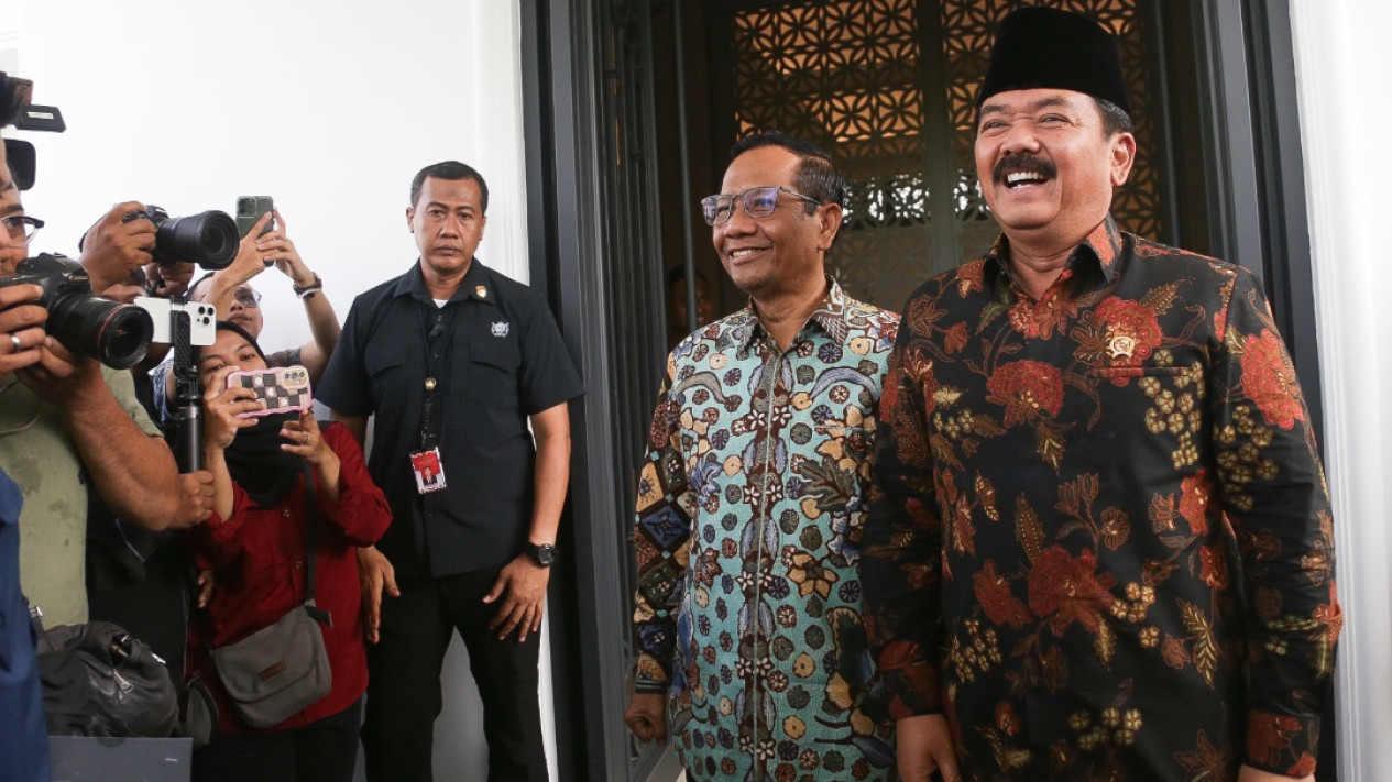 Menko Polhukam Hadi Tjahjanto Bertemu Mahfud MD