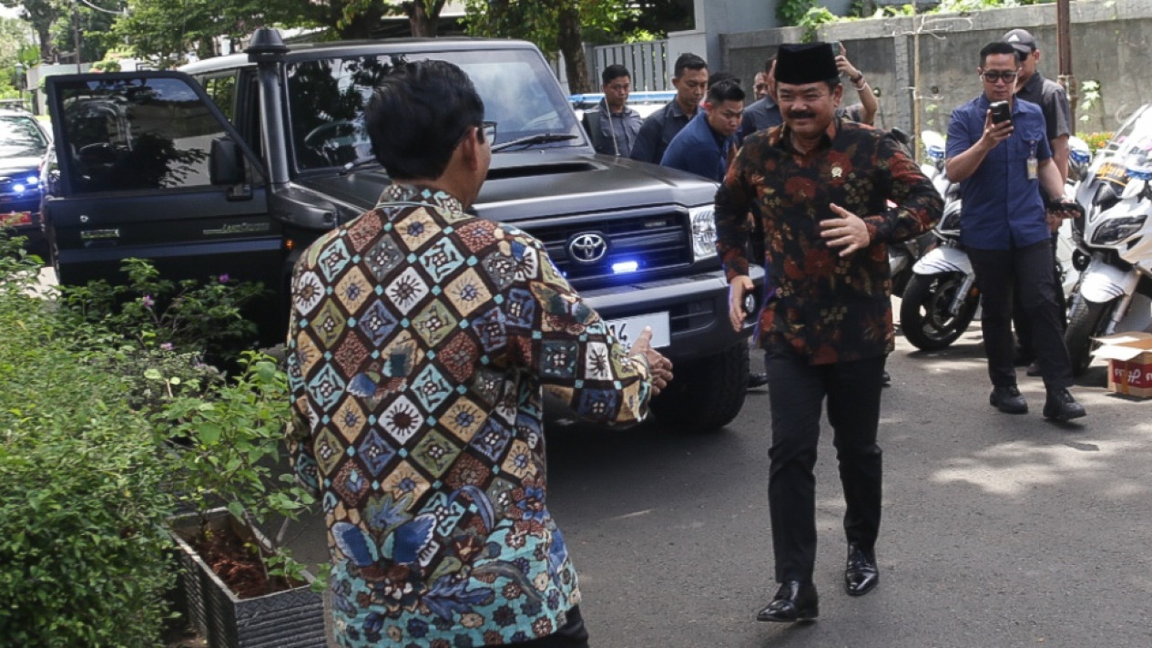 Menko Polhukam Hadi Tjahjanto Bertemu Mahfud MD