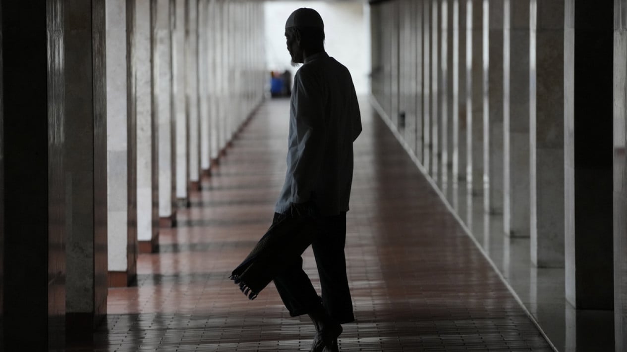 Kegiatan Masyarakat di Masjid Istiqlal Saat Bulan Puasa