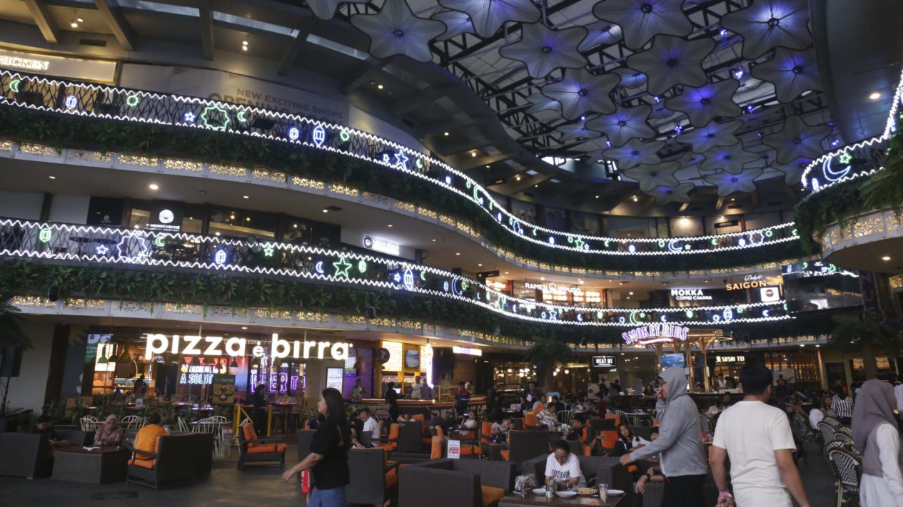 Menikmati Dekorasi Ramadan di Pusat Perbelanjaan