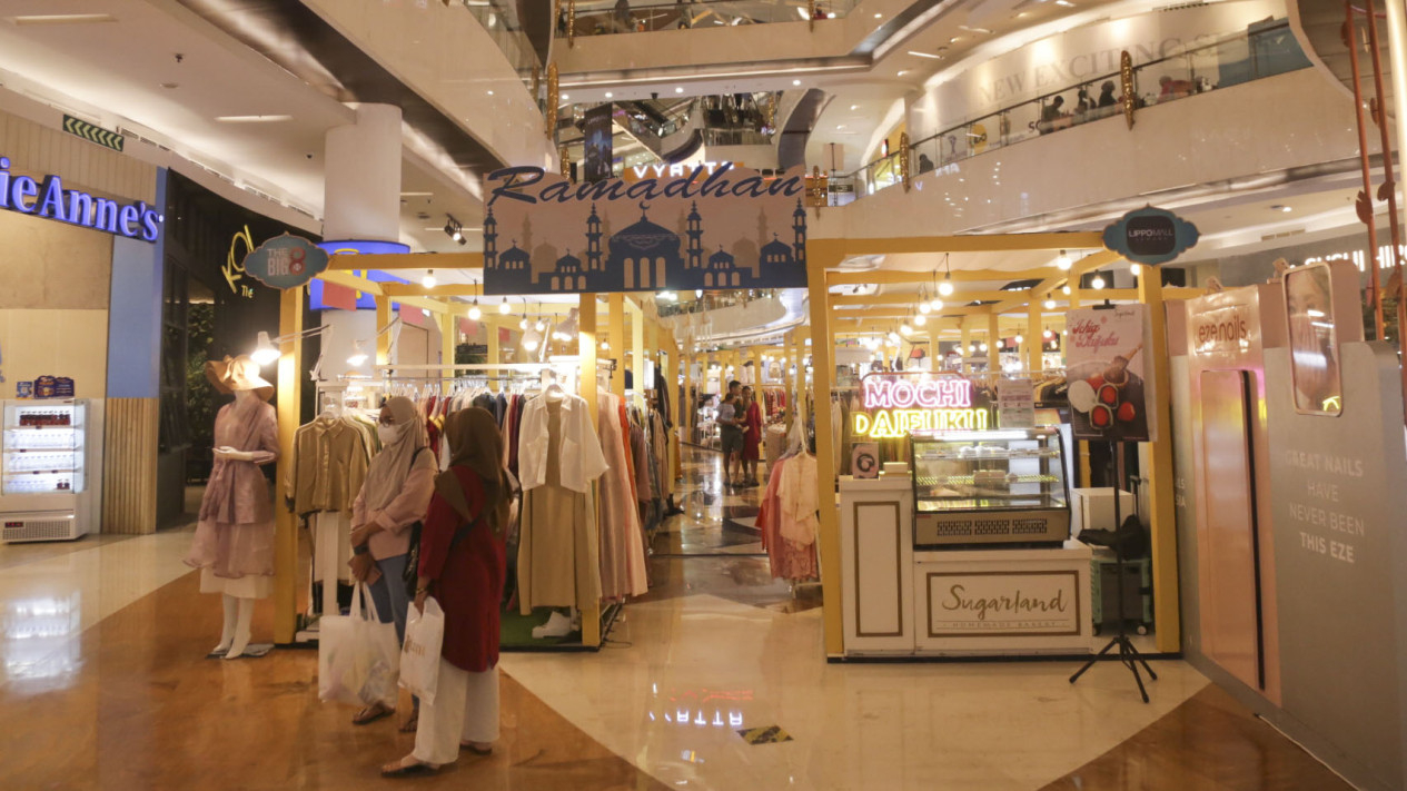 Menikmati Dekorasi Ramadan di Pusat Perbelanjaan