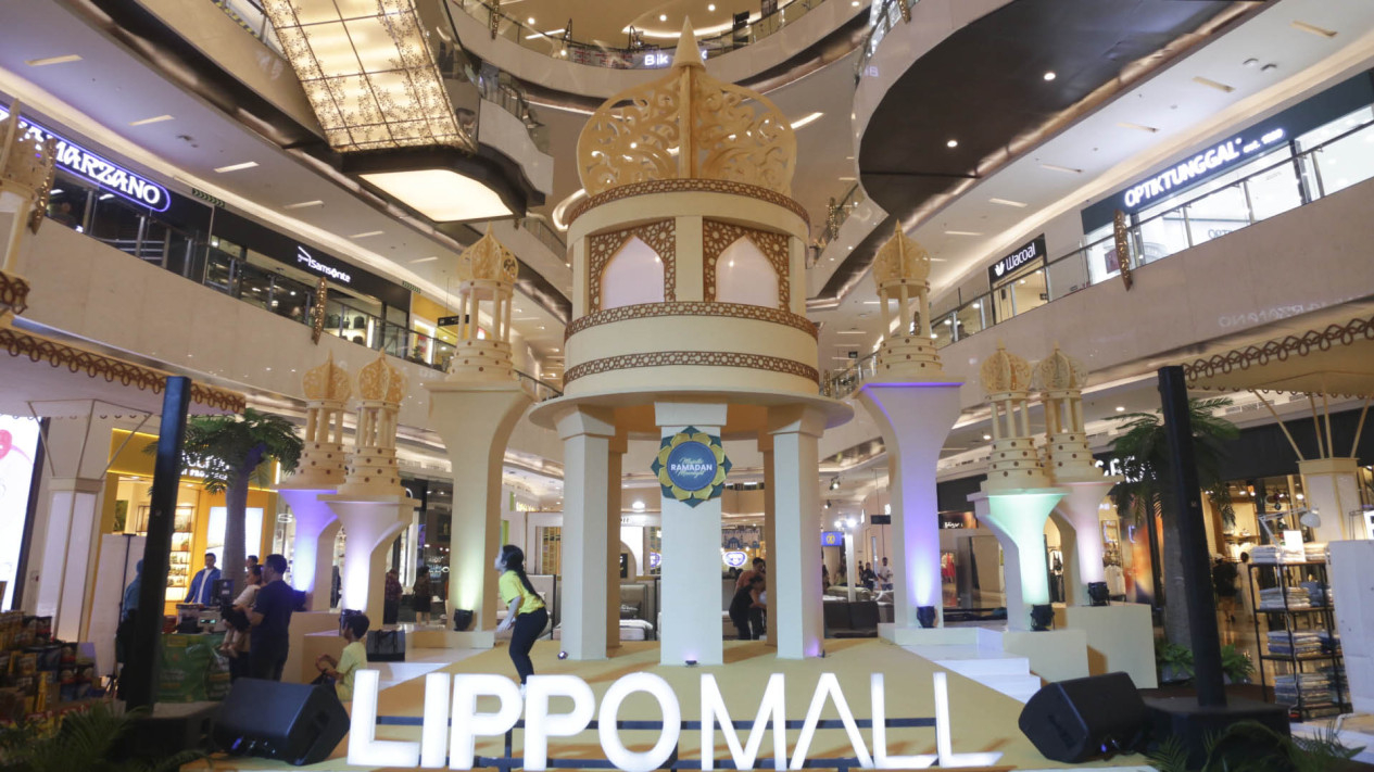 Menikmati Dekorasi Ramadan di Pusat Perbelanjaan