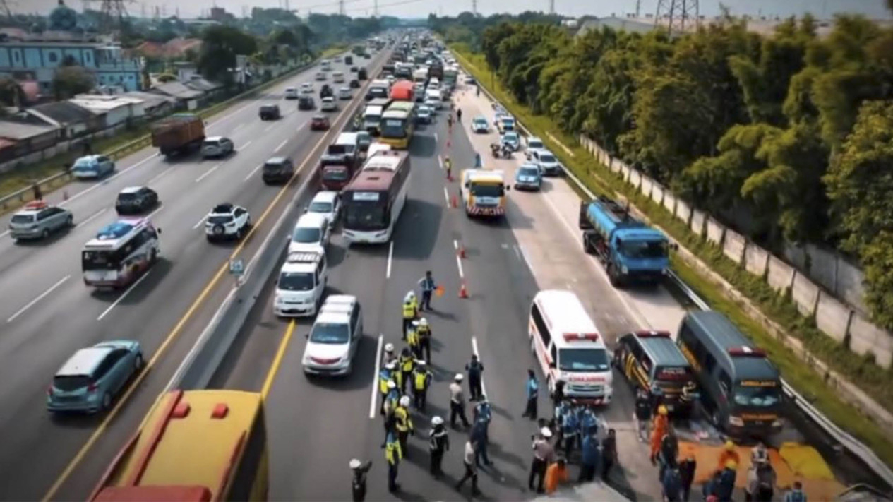Kecelakaan Lalu Lintas Terjadi di KM 58 Tol Cikampek