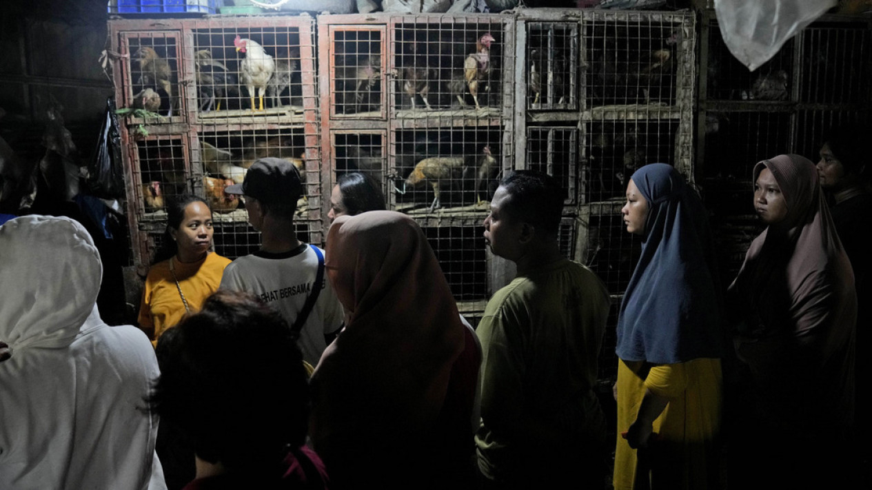 Masyarakat Padati Pasar Guna Belanja Masak Idul Fitri