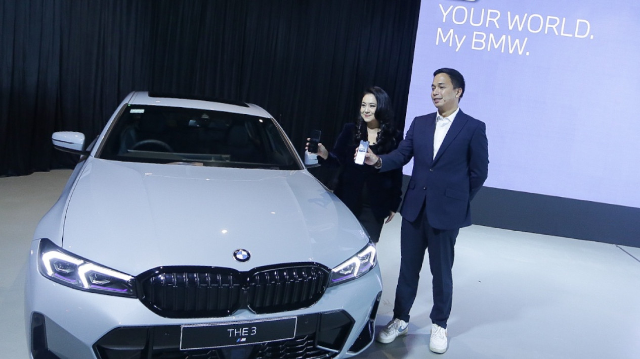 Pengalaman Berkendara dengan BMW Connected Drive