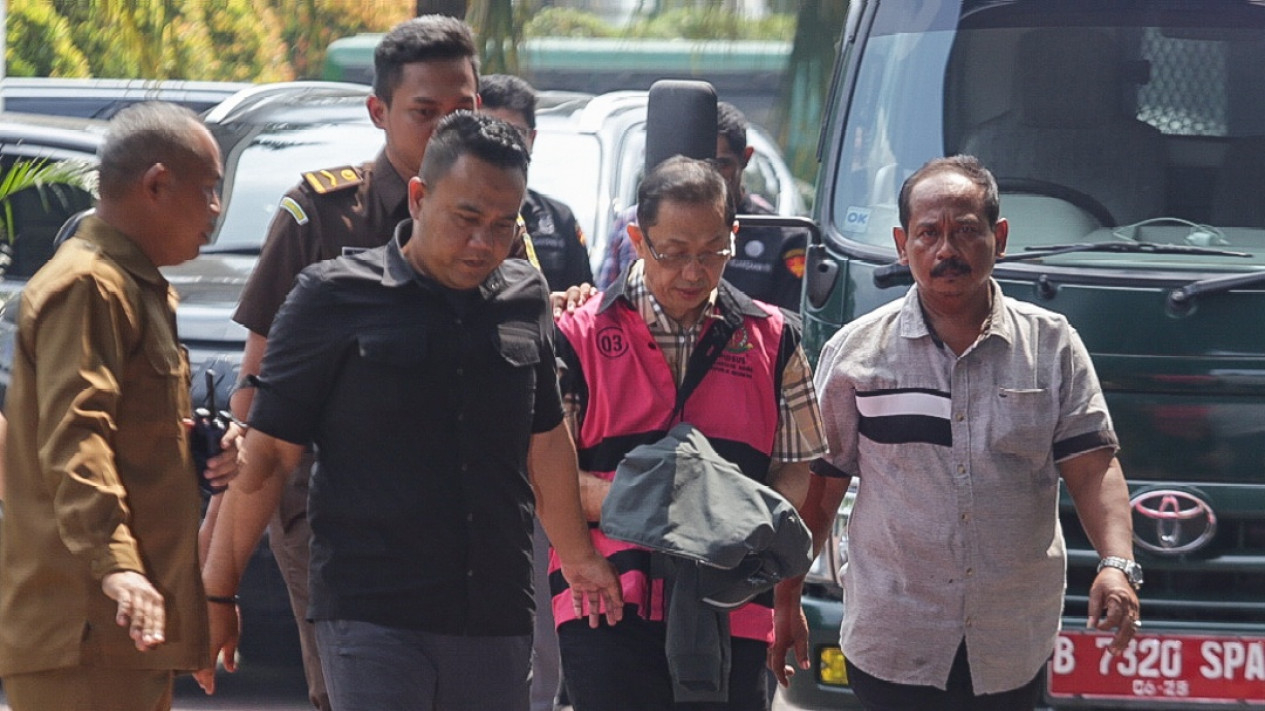 Penampakan Tersangka Kasus Korupsi Timah Tamron Tamsil
