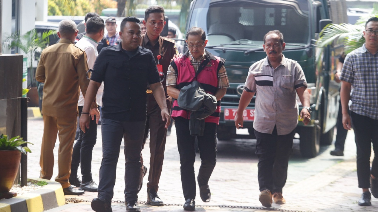 Penampakan Tersangka Kasus Korupsi Timah Tamron Tamsil
