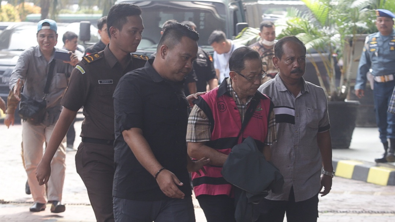 Penampakan Tersangka Kasus Korupsi Timah Tamron Tamsil