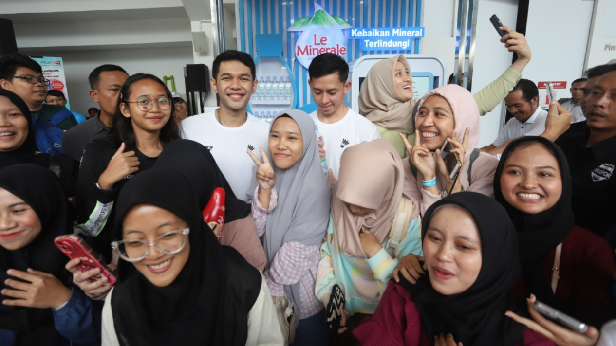Fajar Rian Sapa Para Penggemar di Indonesia Open 2024