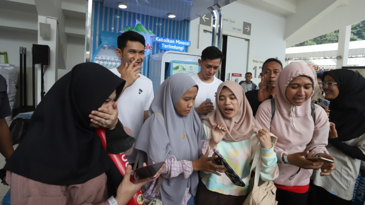 Fajar Rian Sapa Para Penggemar di Indonesia Open 2024