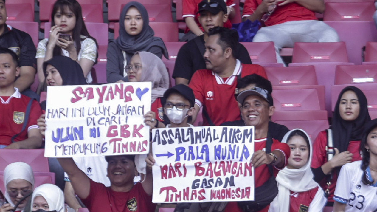 Suporter Timnas Padati GBK Saat Lawan Irak