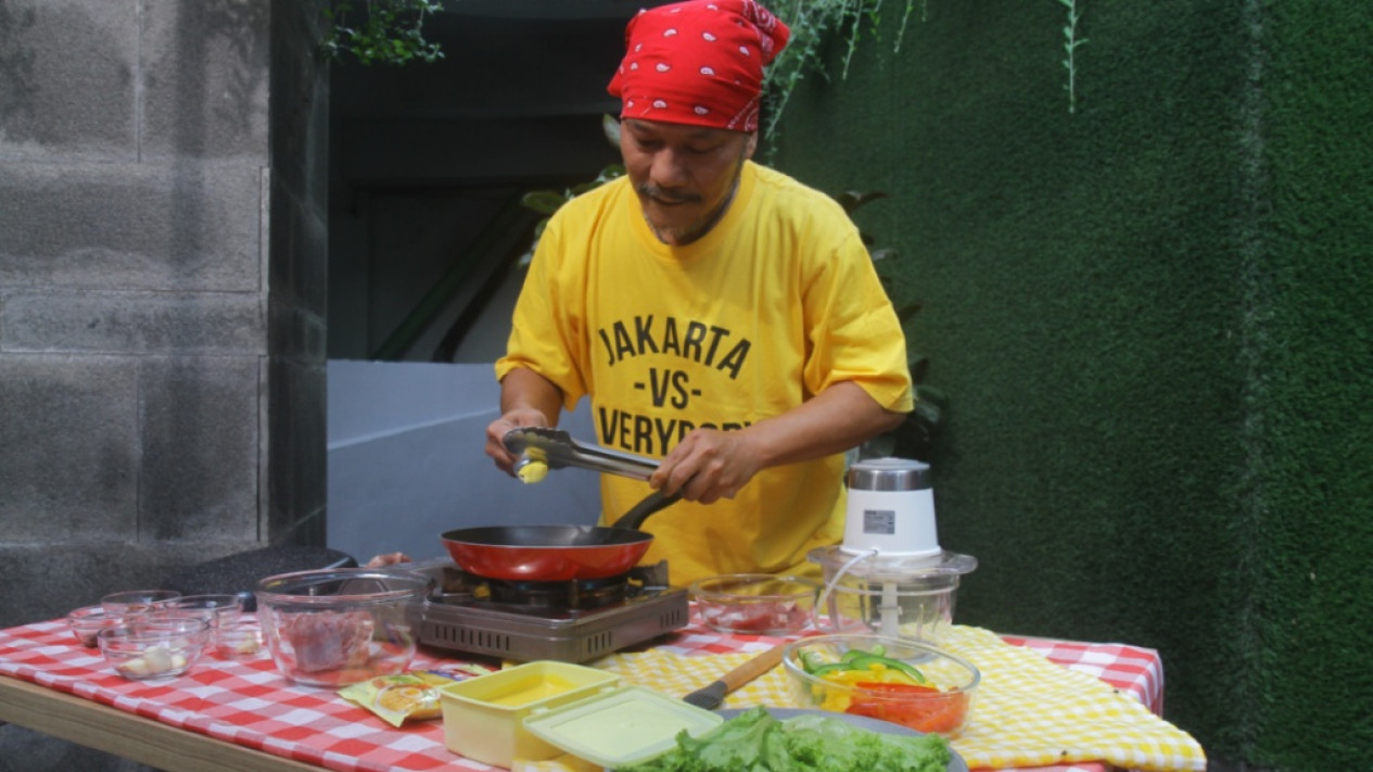 Jelang Idul Adha, Ini Tips Marinasi Daging Kurban ala Iwa K