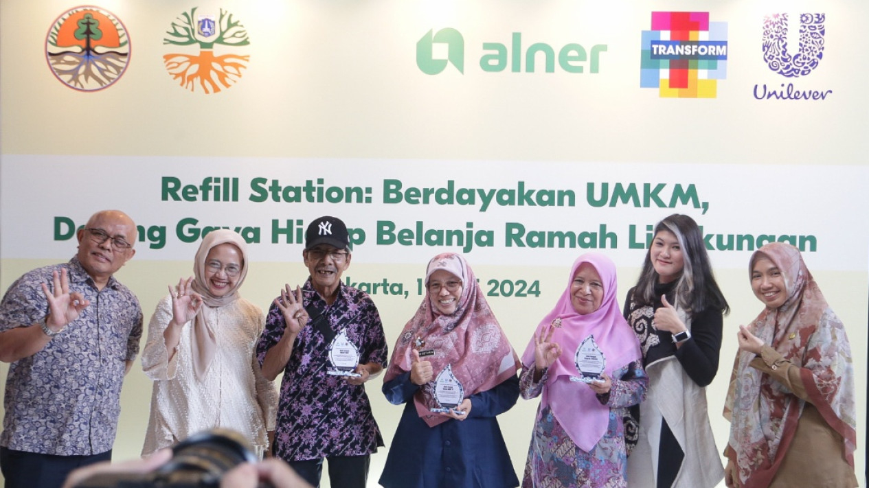Akselerasi Gaya Hidup Refill Melalui Project TRANSFORM-Alner