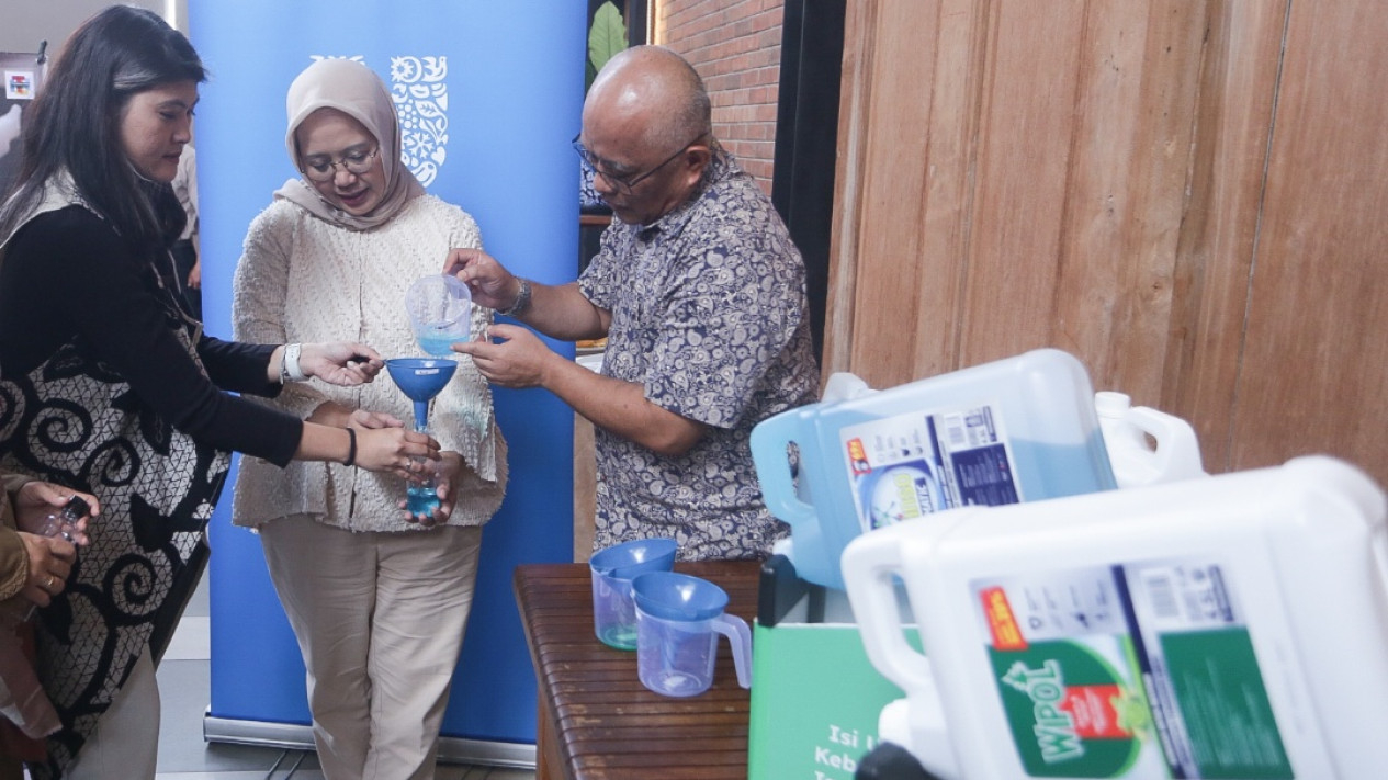 Akselerasi Gaya Hidup Refill Melalui Project TRANSFORM-Alner