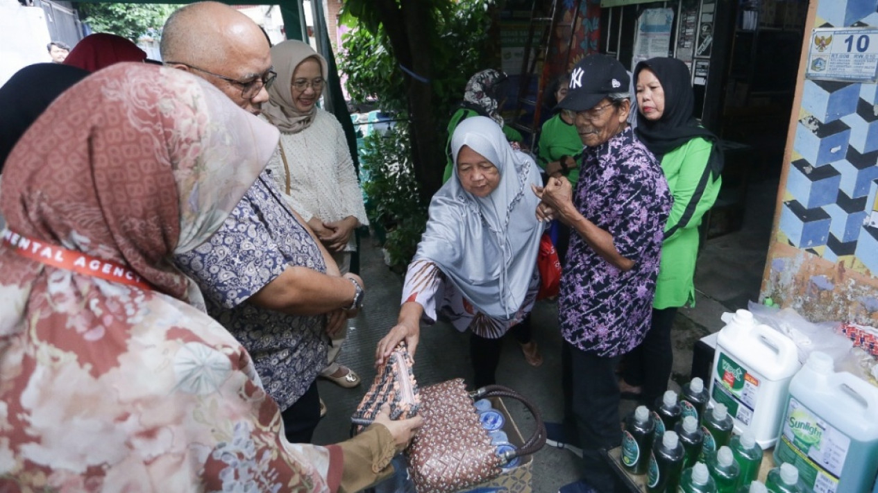 Akselerasi Gaya Hidup Refill Melalui Project TRANSFORM-Alner