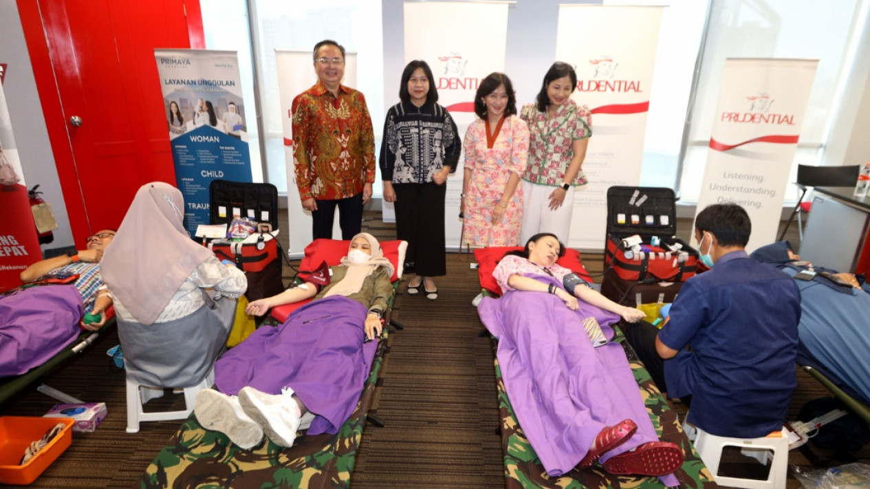Ratusan Orang Ikut Aksi Donor Darah
