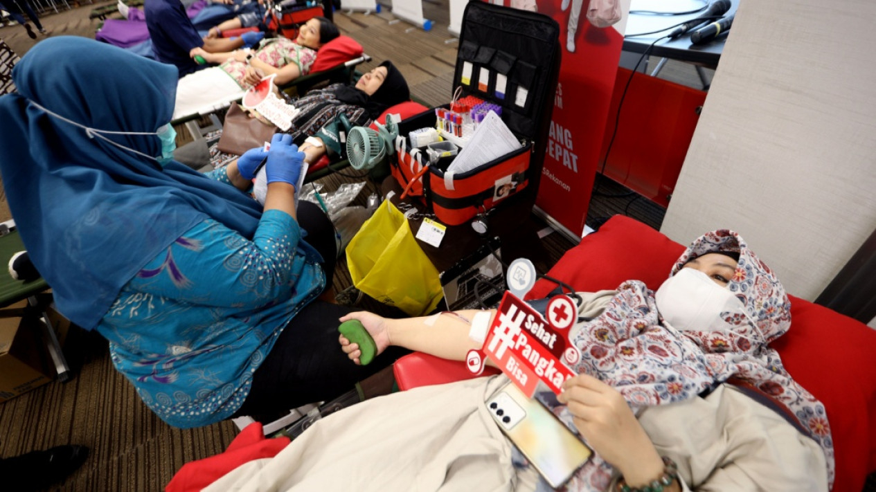 Ratusan Orang Ikut Aksi Donor Darah
