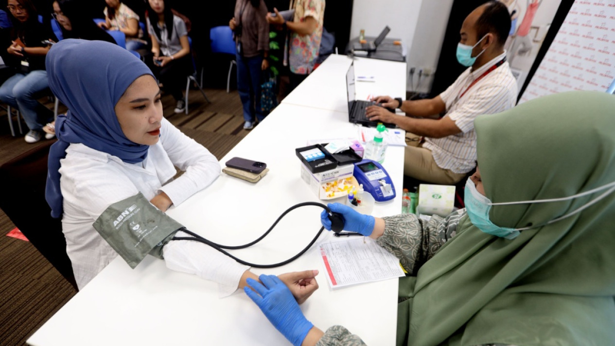 Ratusan Orang Ikut Aksi Donor Darah