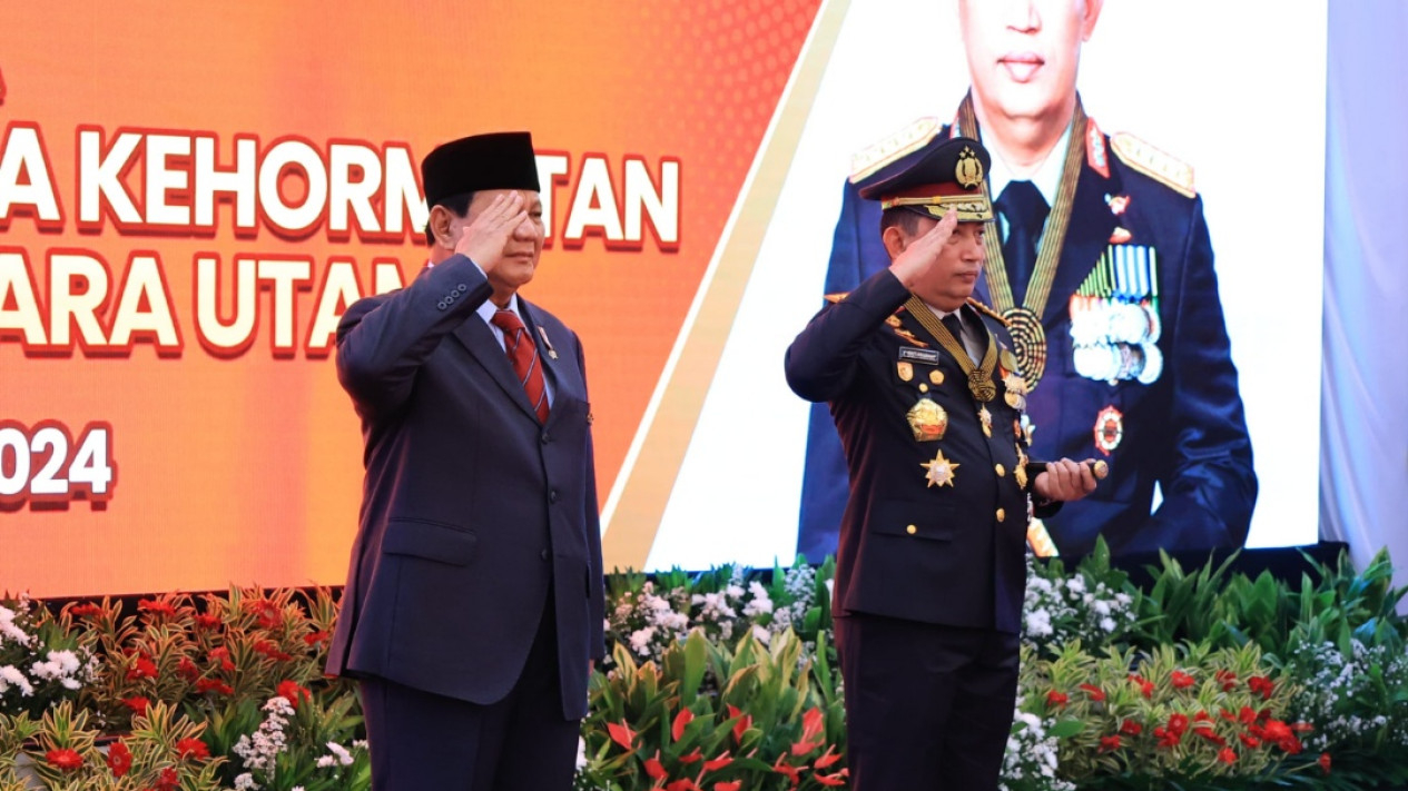 Prabowo Terima Penghargaan Tanda Kehormatan Bintang Utama