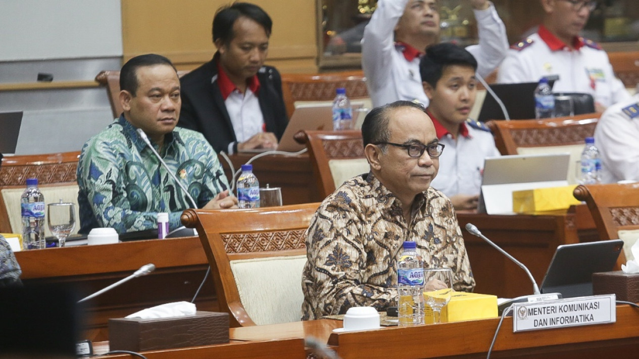 Menkominfo Budi Arie Setiadi Rapat Kerja dengan Komisi 1 DPR