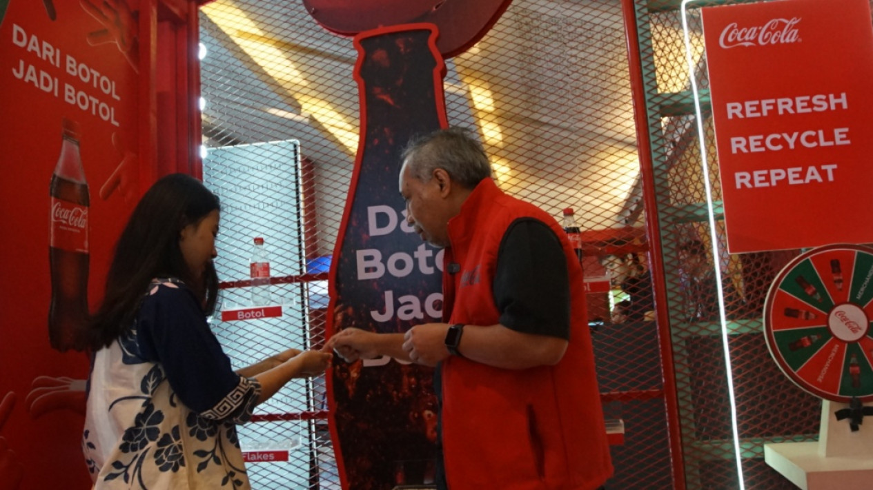 Ekonomi Sirkular Bertajuk ‘Dari Botol Jadi Botol’