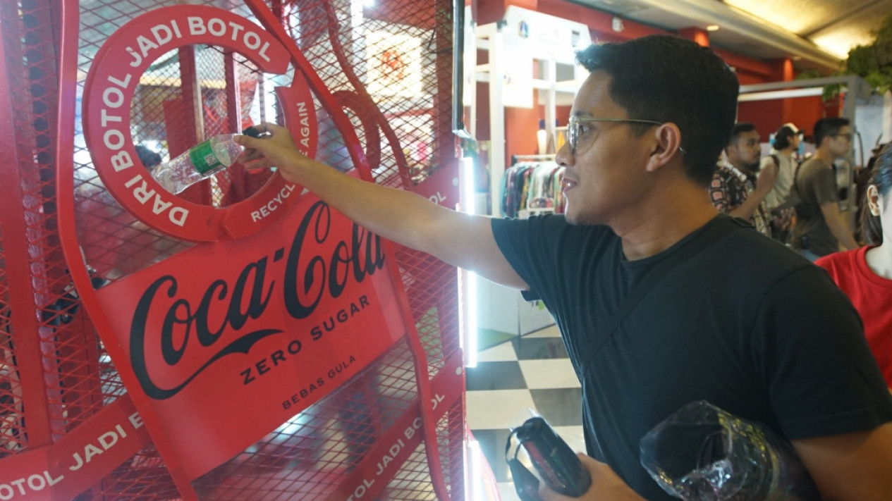 Ekonomi Sirkular Bertajuk ‘Dari Botol Jadi Botol’