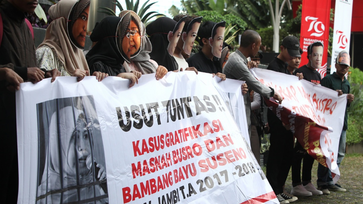 Unjuk Rasa Tuntut Pengusutan Gratifikasi RAPBD Jambi