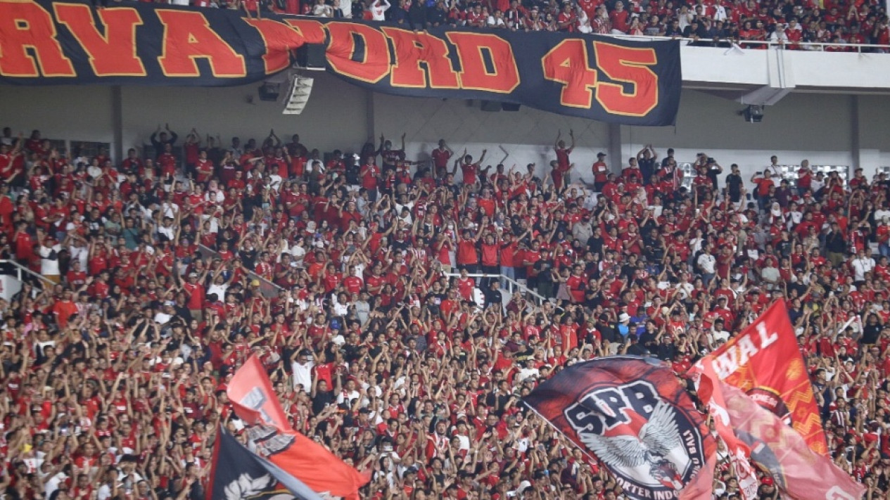 Suporter Penuhi GBK Dukung Timnas Indonesia Lawan Australia