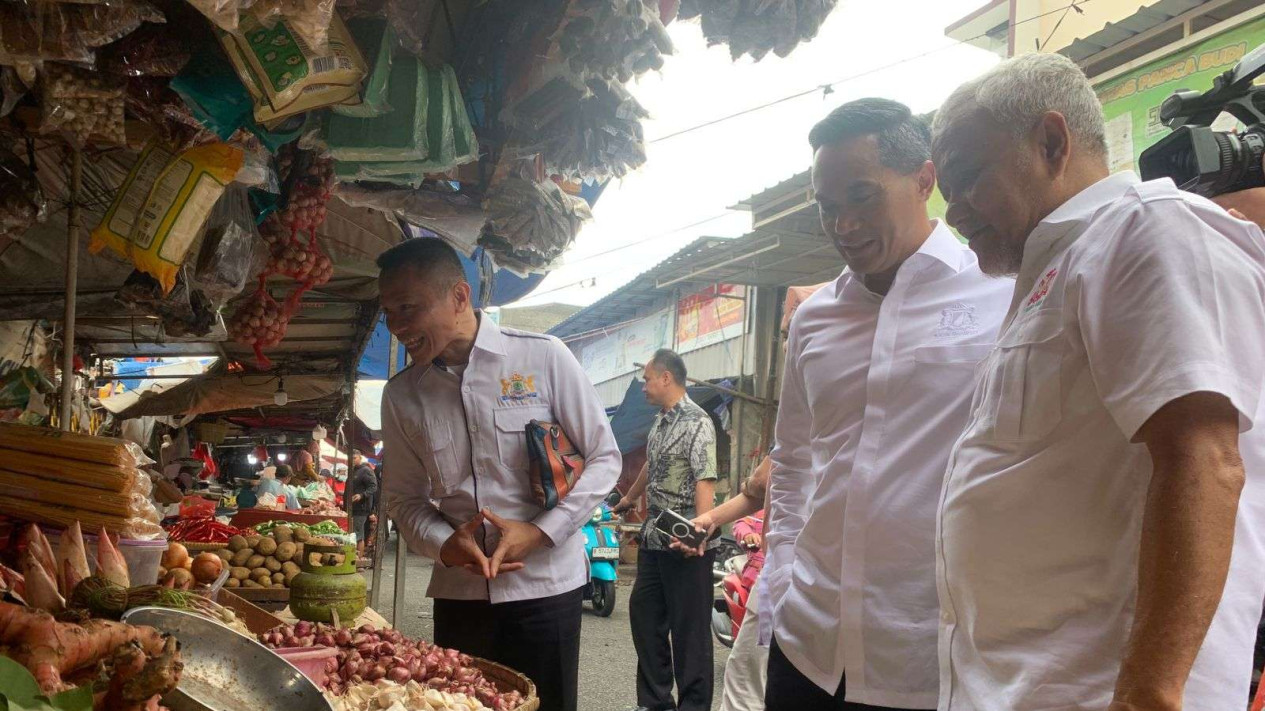 Ketum Kadin Anindya Bakrie Gelar Gebyar Pasar Kadin Bekasi