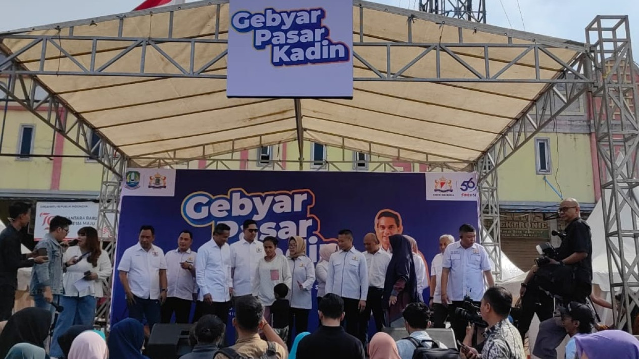 Ketum Kadin Anindya Bakrie Gelar Gebyar Pasar Kadin Bekasi