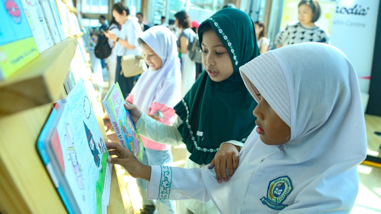 Program Karya Raya untuk Dukung Literasi Indonesia