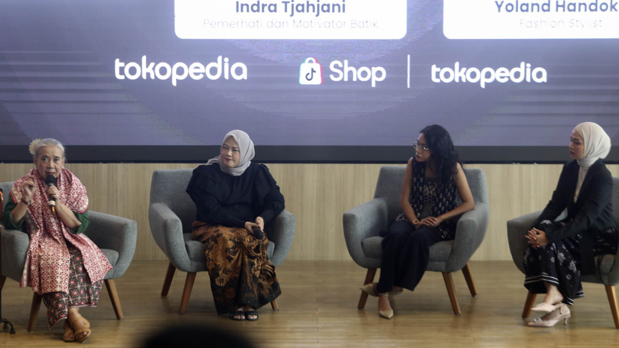 Tokopedia & ShopTokopedia Bicara Tren di Hari Batik Nasional