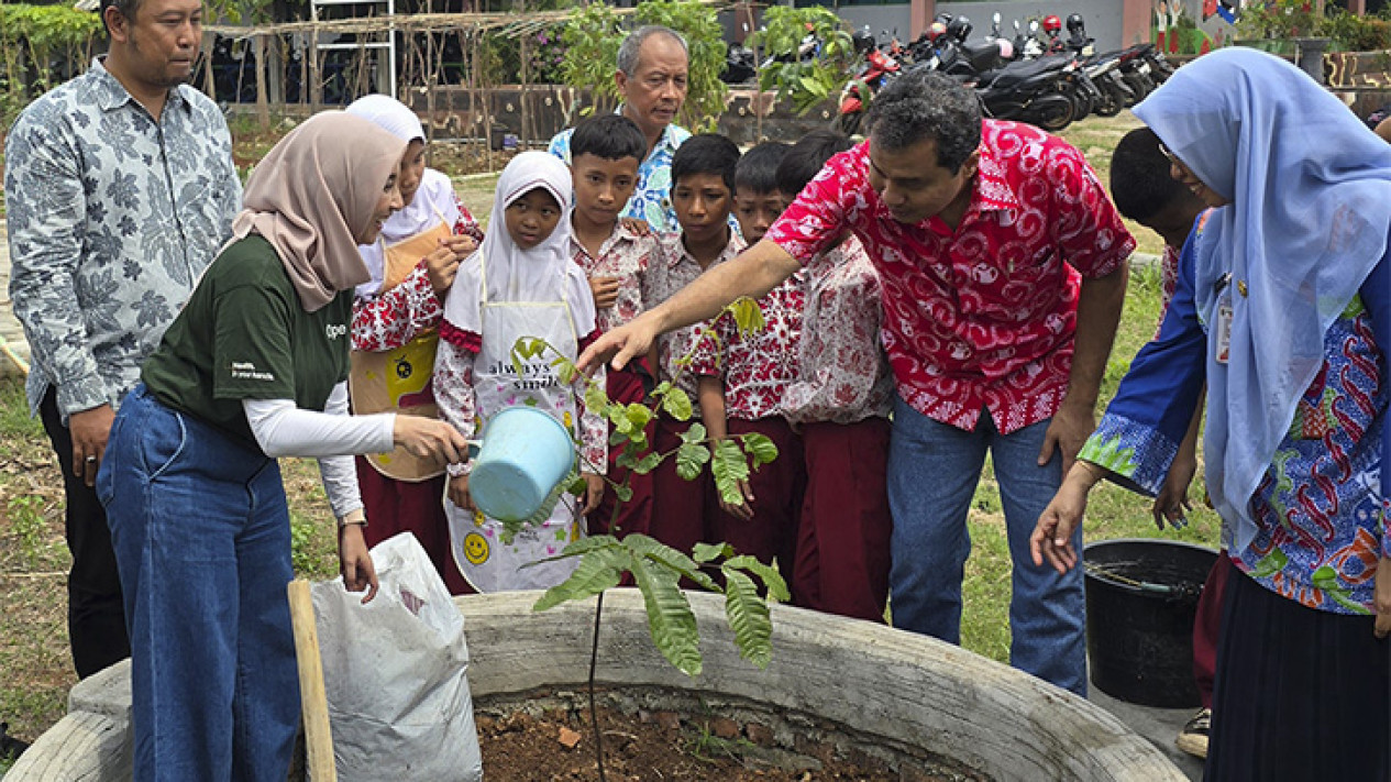 Tanam 1.000 Pohon Guna Lindungi Anak dari Ancaman Polusi